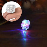 Bague lumineuse LED Nessiworld Crystal Design 3 modes Argent 3,5 x 5 cm